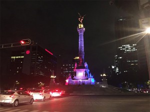 La Ciudad de México se llenó de colores por segundo día consecutivo en el marco del Festival Internacional de las Luces Filux 2016
