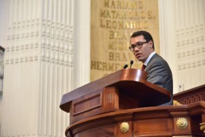 Diputado Fernando Zára acusó que Ley de Vivienda capitalina es inconstitucional